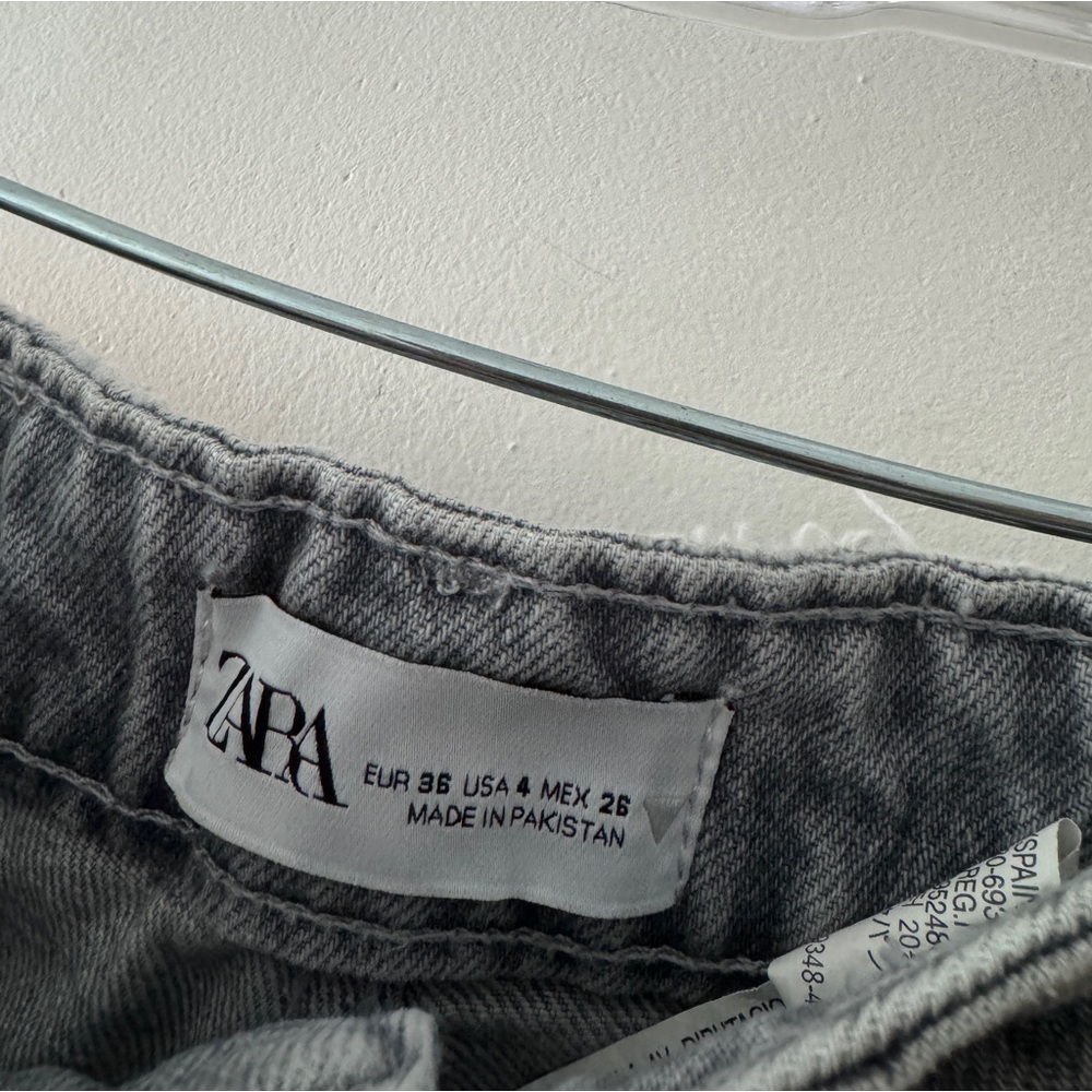 Zara High Waist Gray Washed‎ Distressed Mom Jean - Picture 4 of 4